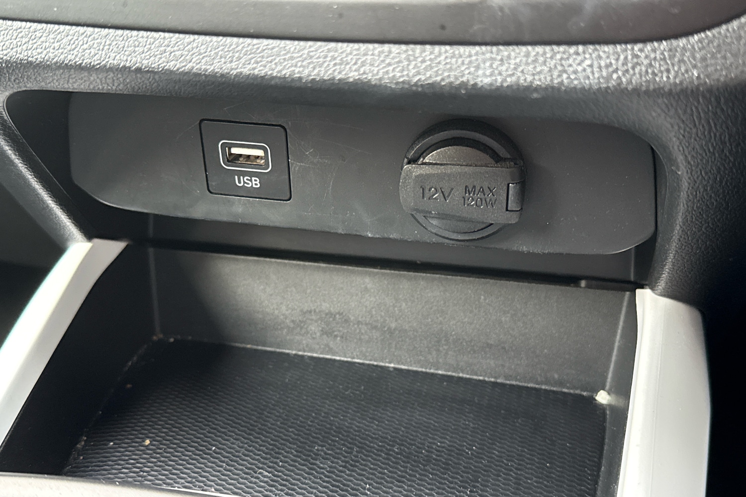 Used Hyundai i10 2023 for sale - 77329353: Photo 21