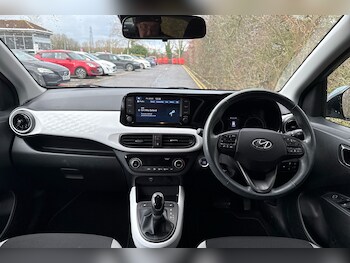 Used Hyundai i10 2023 for sale - 77329353: Photo