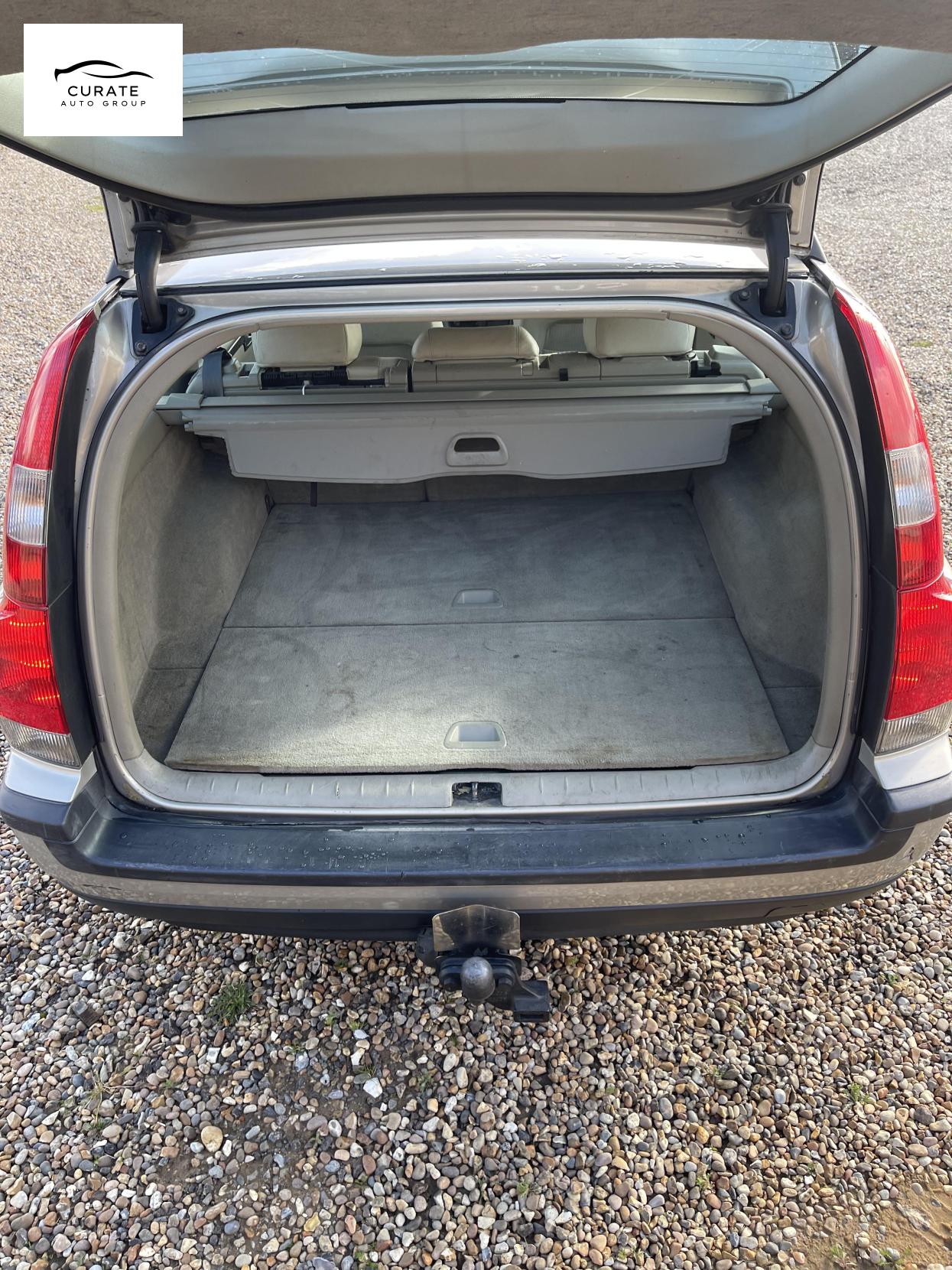 Used Volvo V70 2004 for sale - 78055395: Photo 5