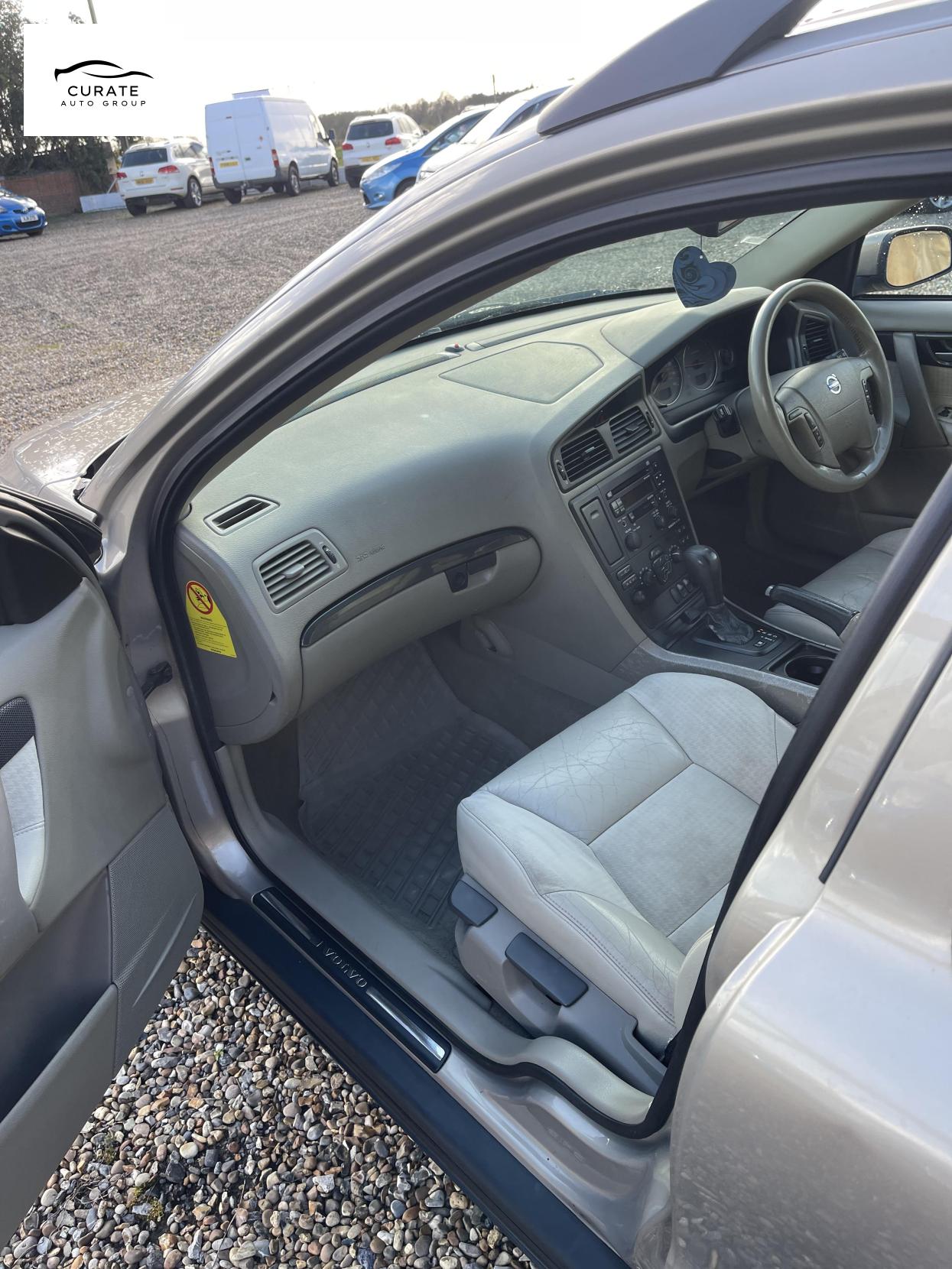 Used Volvo V70 2004 for sale - 78055395: Photo 6