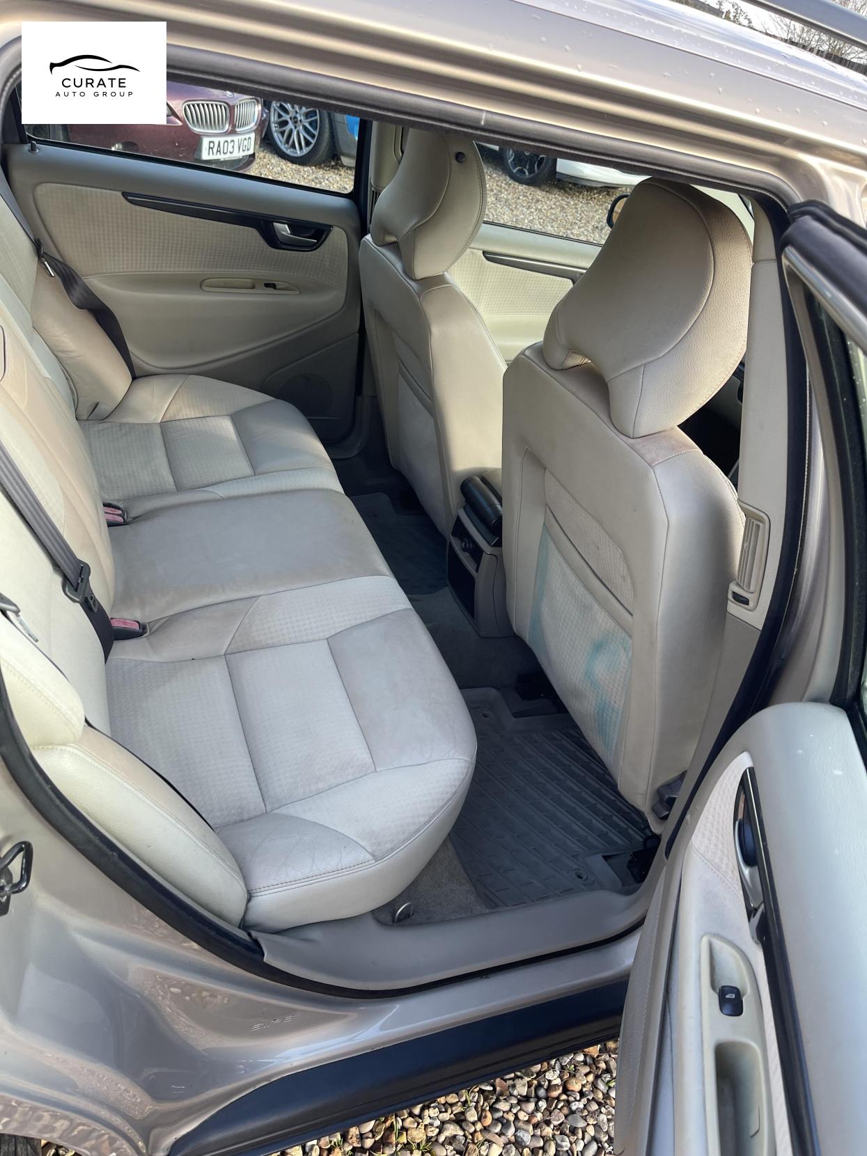 Used Volvo V70 2004 for sale - 78055395: Photo 9