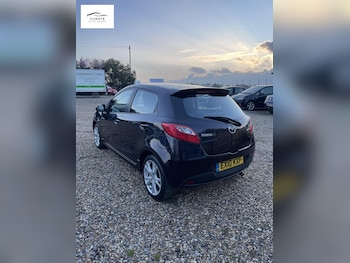 Used Mazda Mazda2 2010 for sale - 78474390: Photo