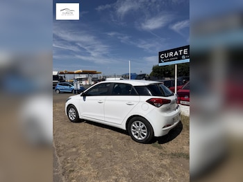 Used Hyundai i20 2017 for sale - 79208756: Photo
