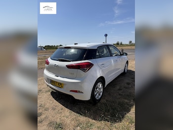 Used Hyundai i20 2017 for sale - 79208756: Photo