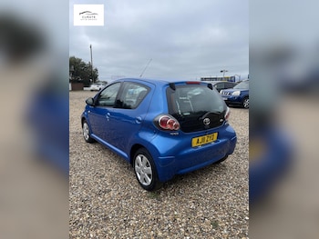 Used Toyota AYGO 2011 for sale - 77918175: Photo