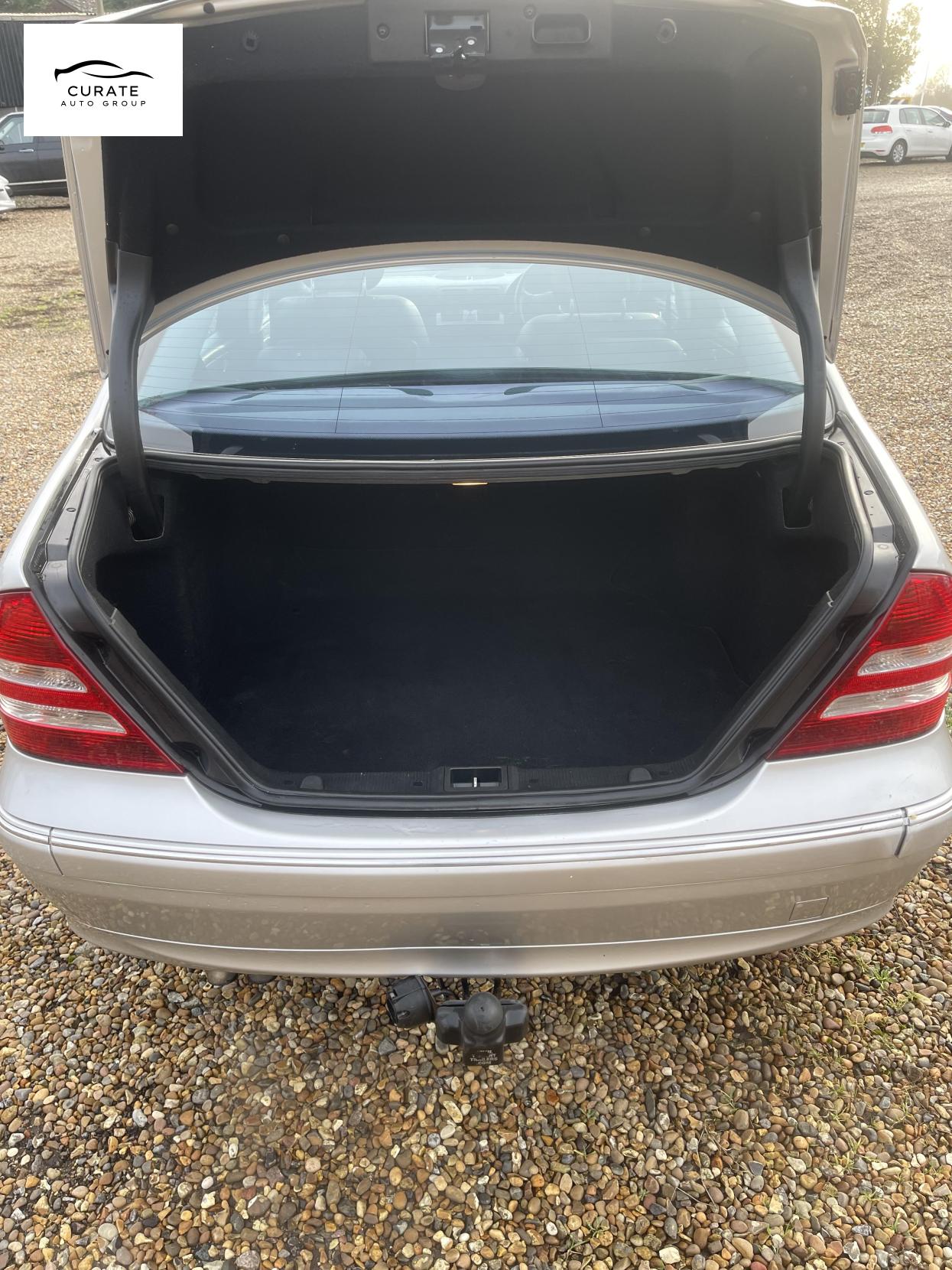 Used Mercedes-Benz C Class 2005 for sale - 77357647: Photo 5
