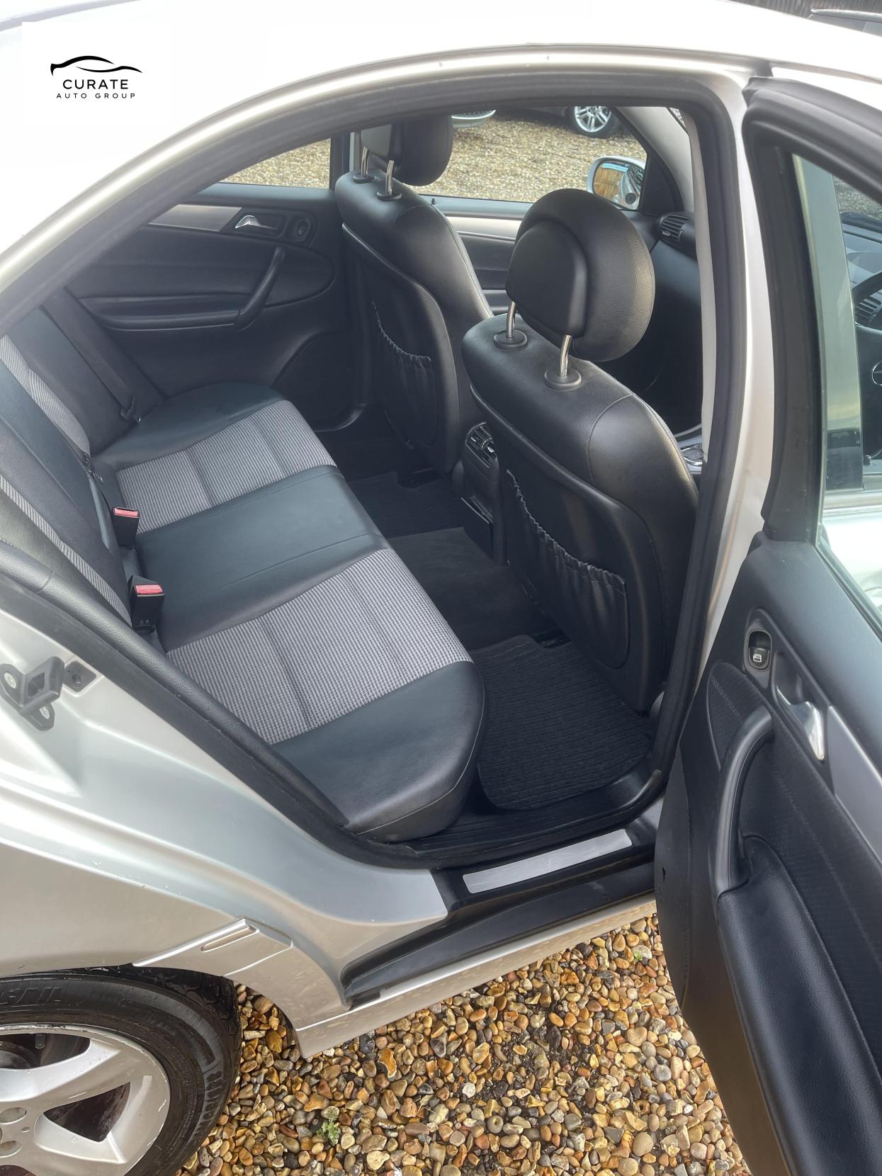 Used Mercedes-Benz C Class 2005 for sale - 77357647: Photo 6