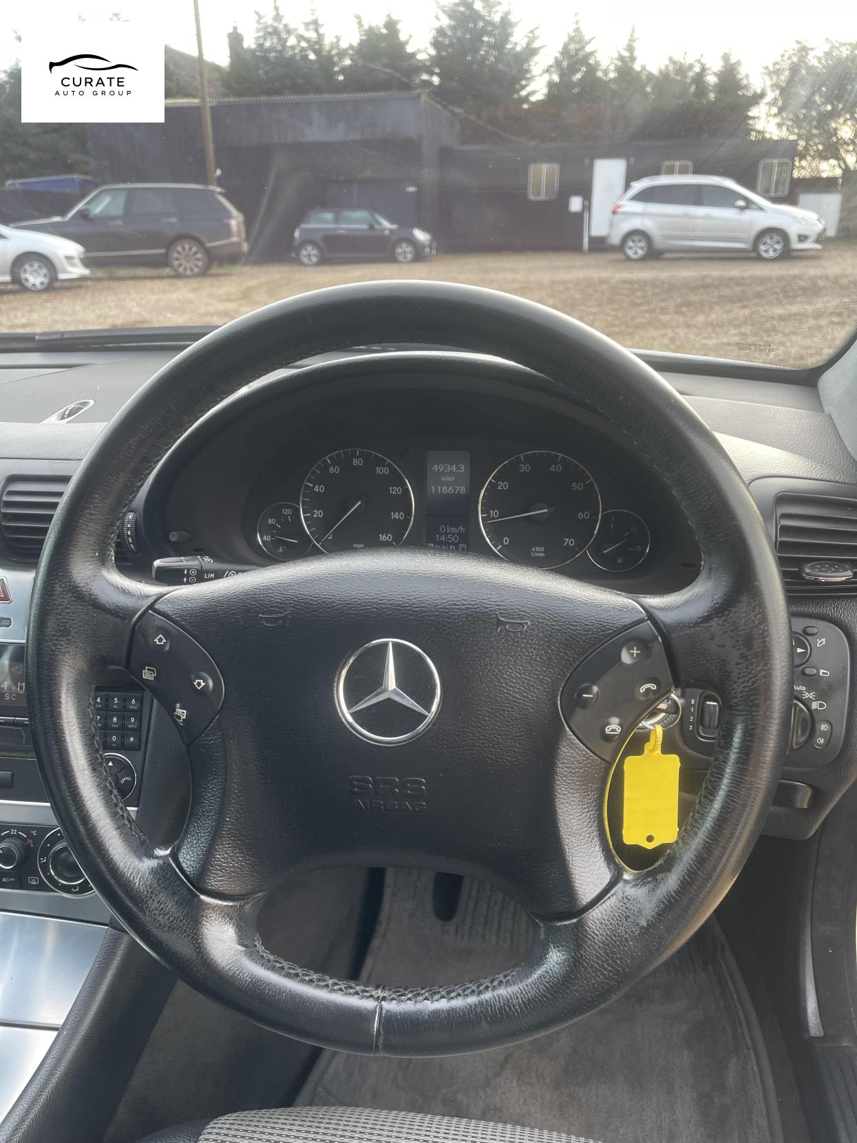 Used Mercedes-Benz C Class 2005 for sale - 77357647: Photo 8