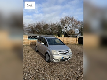 2006 - 1.6i 16V Design 5dr