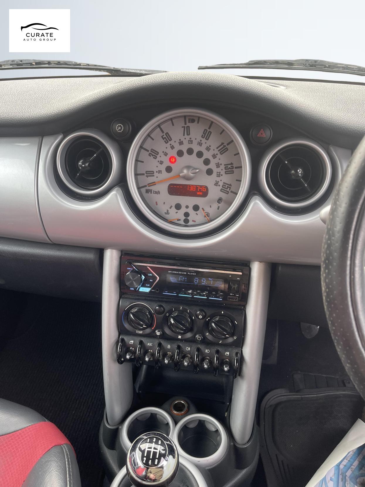 Used MINI Convertible 2004 for sale - 77240275: Photo 10