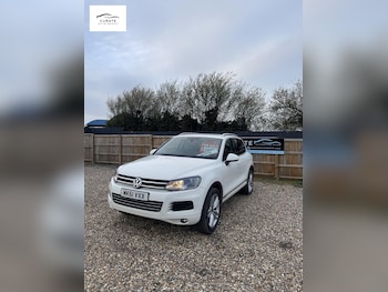 Used Volkswagen Touareg 2011 for sale - 77921753: Photo