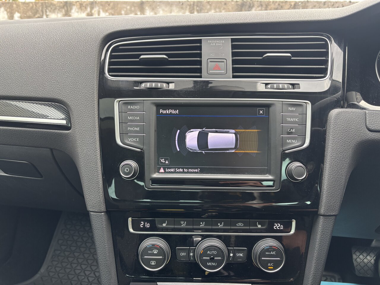 Used Volkswagen Golf 2016 for sale - 76098097: Photo 12
