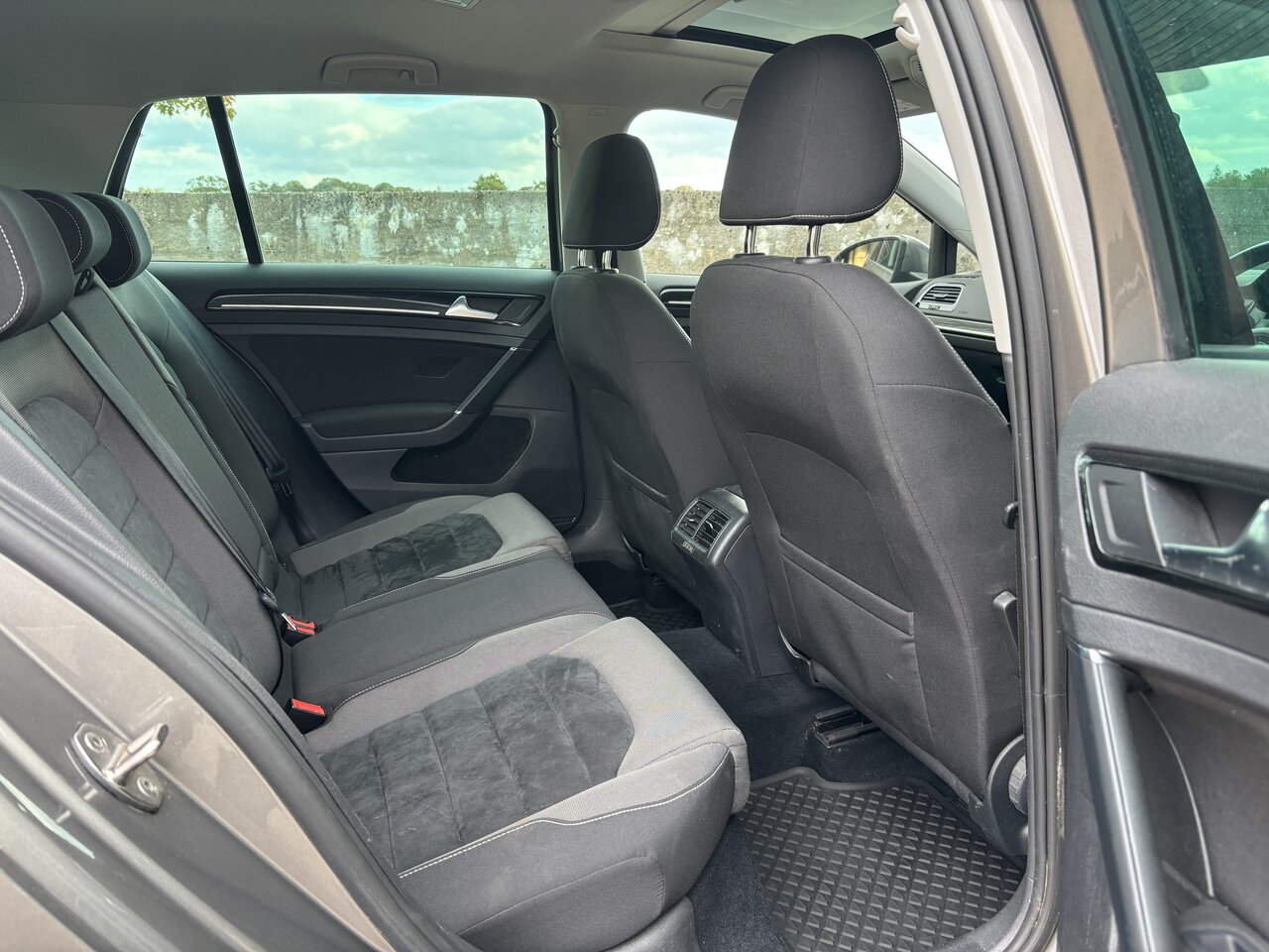 Used Volkswagen Golf 2016 for sale - 76098097: Photo 15