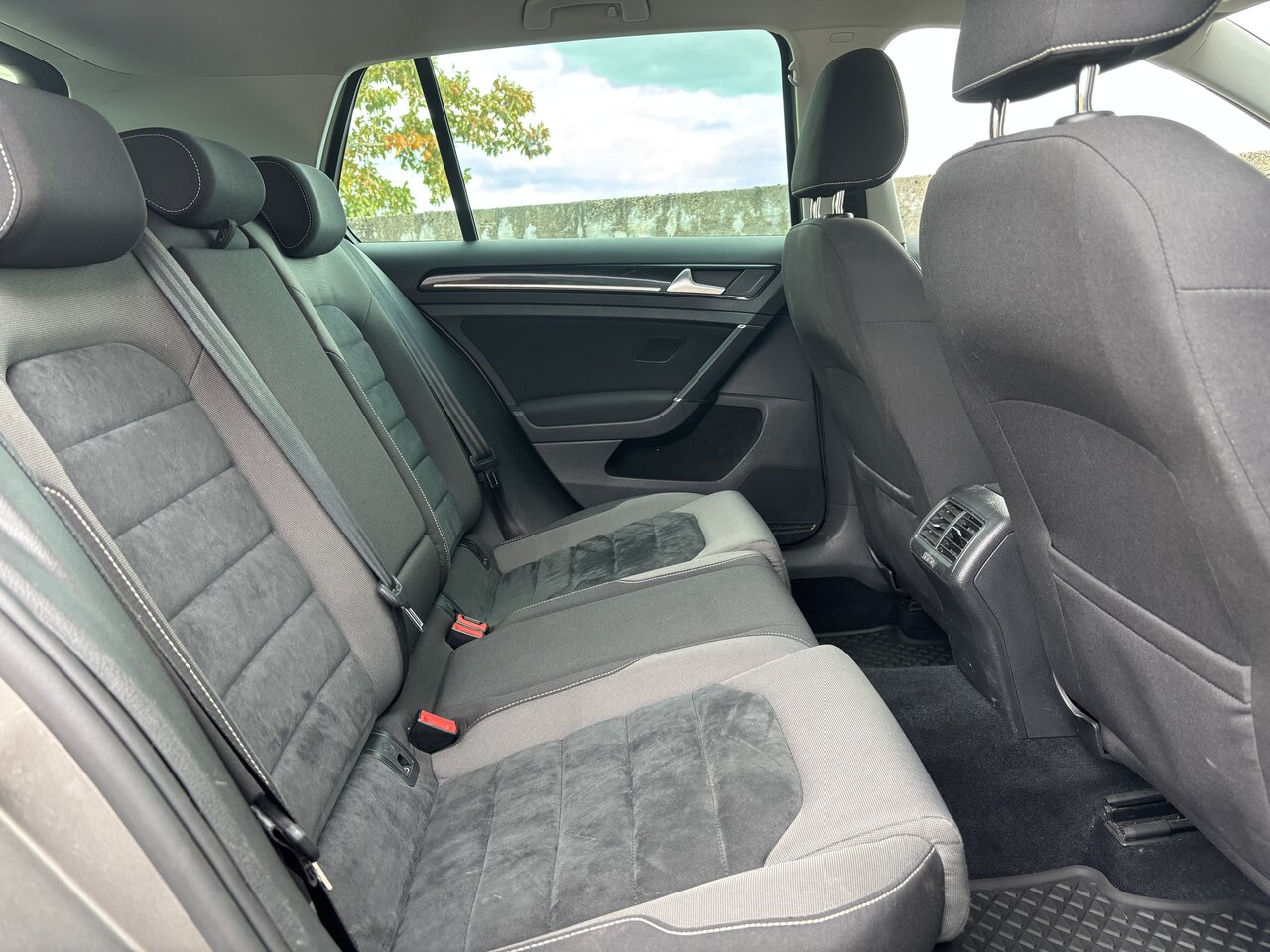 Used Volkswagen Golf 2016 for sale - 76098097: Photo 16