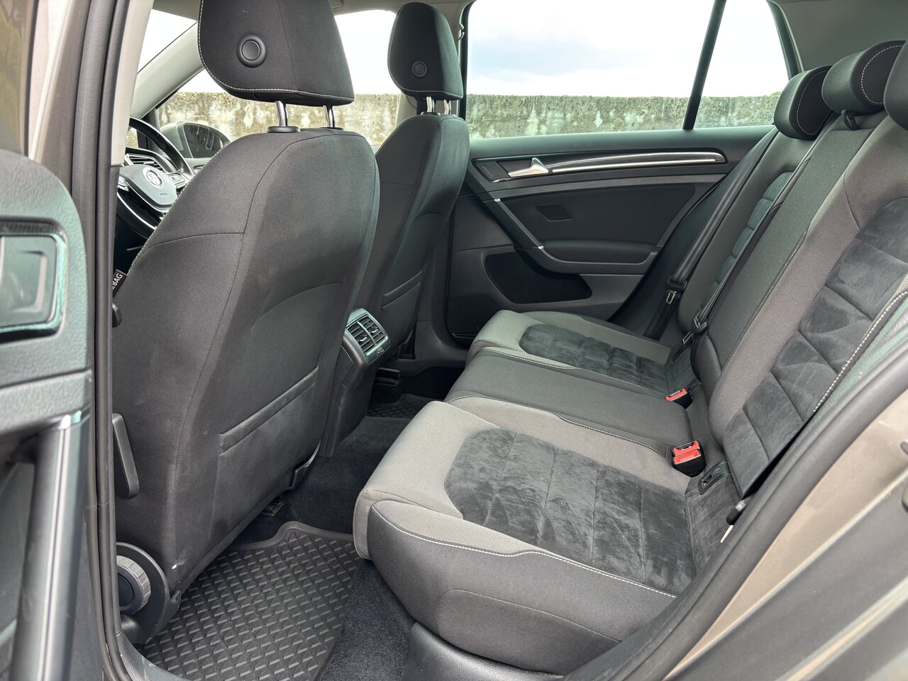 Used Volkswagen Golf 2016 for sale - 76098097: Photo 17