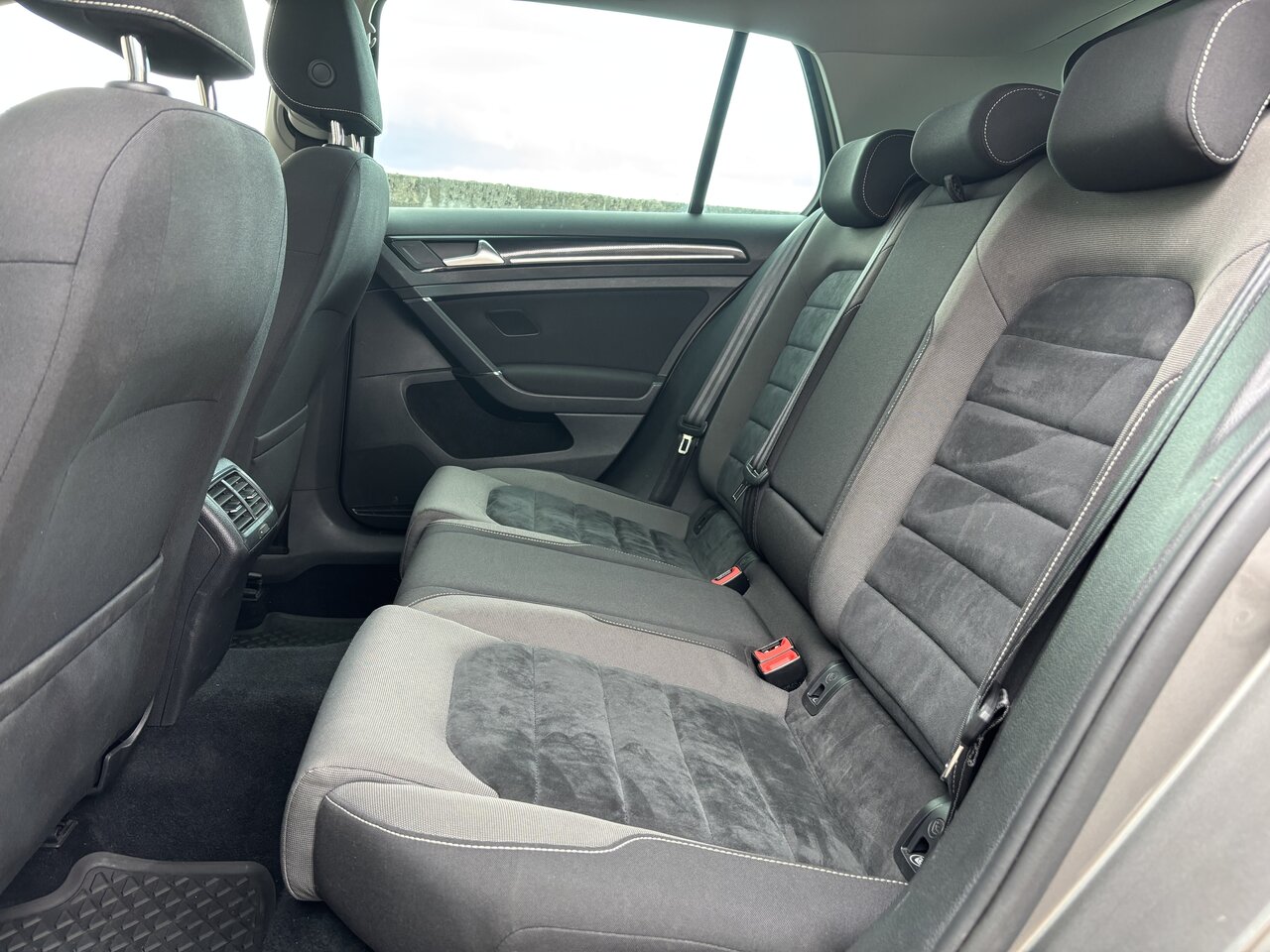 Used Volkswagen Golf 2016 for sale - 76098097: Photo 18