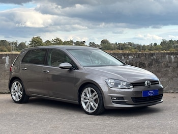 Volkswagen - Golf