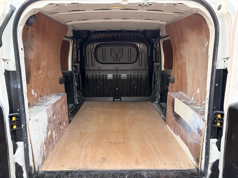 Used Vauxhall Combo 2018 for sale - 77764281: Photo 17