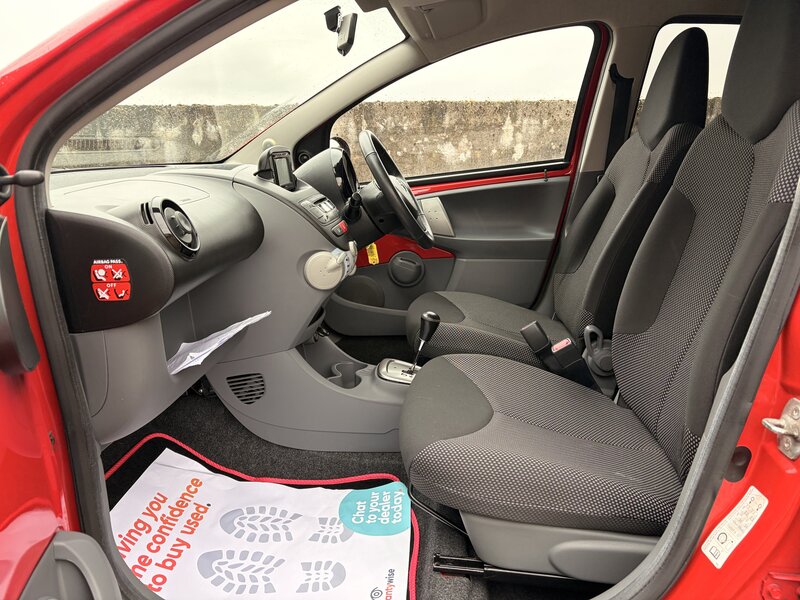 Used Toyota AYGO 2011 for sale - 77457955: Photo 5