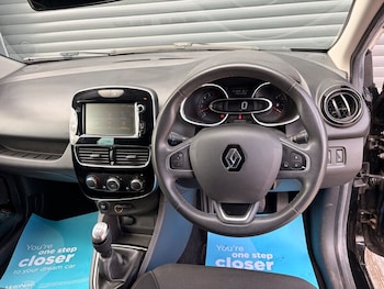 Used Renault Clio 2019 for sale - 79203624: Photo