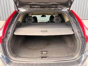 Used Volvo XC60 2011 for sale - 79117661: Photo