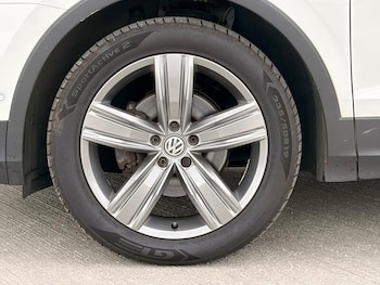 Used Volkswagen Tiguan 2019 for sale - 79612029: Photo