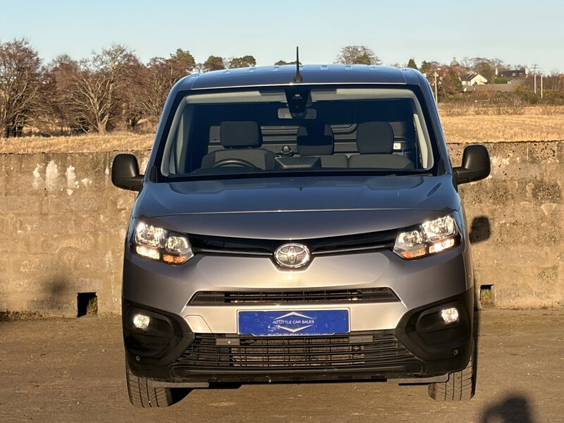 Used Toyota ProAce 2021 for sale - 77648223: Photo 2