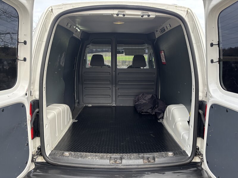 Used Volkswagen Caddy 2015 for sale - 76595678: Photo 9