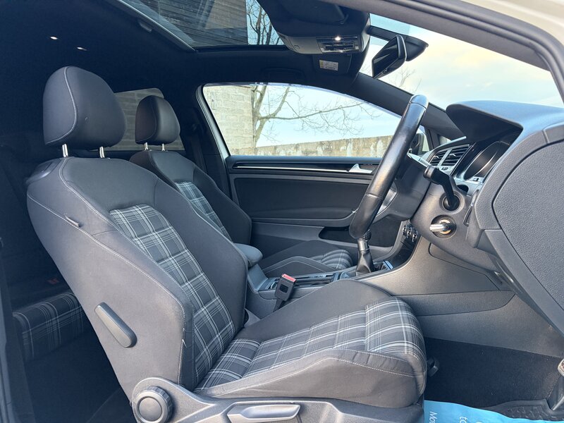 Used Volkswagen Golf 2016 for sale - 77638213: Photo 5