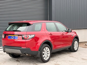 Used Land Rover Discovery Sport 2015 for sale - 79108590: Photo