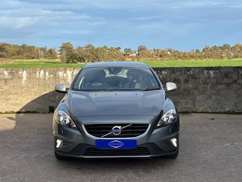 Used Volvo V40 2015 for sale - 76361661: Photo