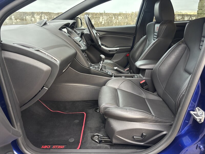 Used Ford Focus for sale - 76934339: Photo 25