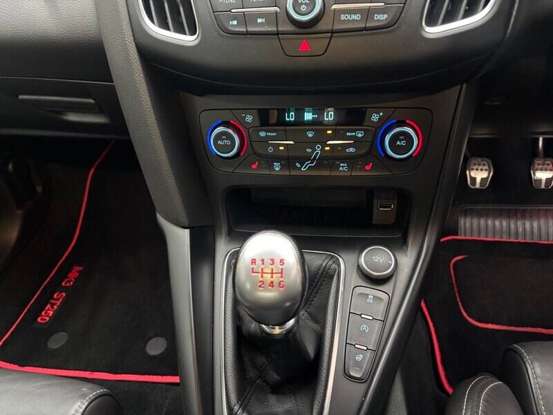 Used Ford Focus for sale - 76934339: Photo 30