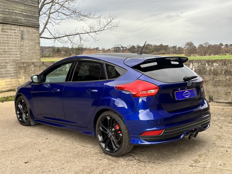 Used Ford Focus for sale - 76934339: Photo 4