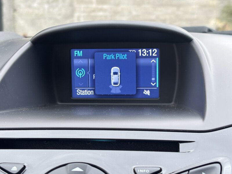 Used Ford Fiesta 2017 for sale - 77457952: Photo 25