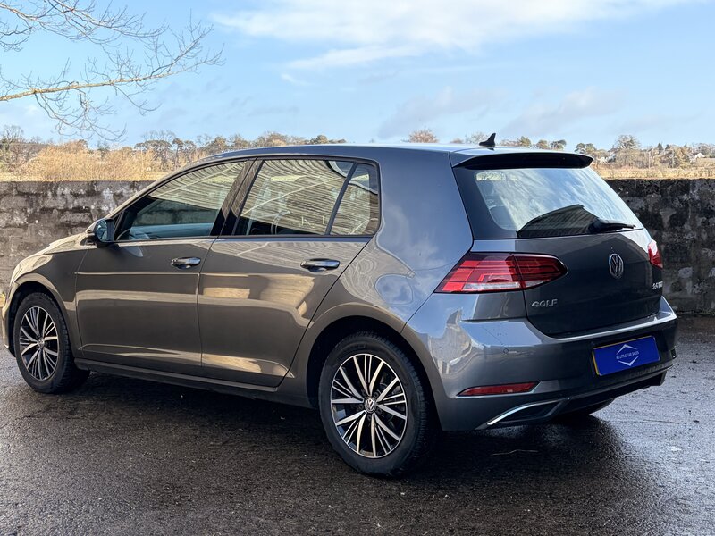 Used Volkswagen Golf 2018 for sale - 78059404: Photo 3