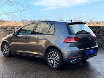 Used Volkswagen Golf 2018 for sale - 78059404: Photo