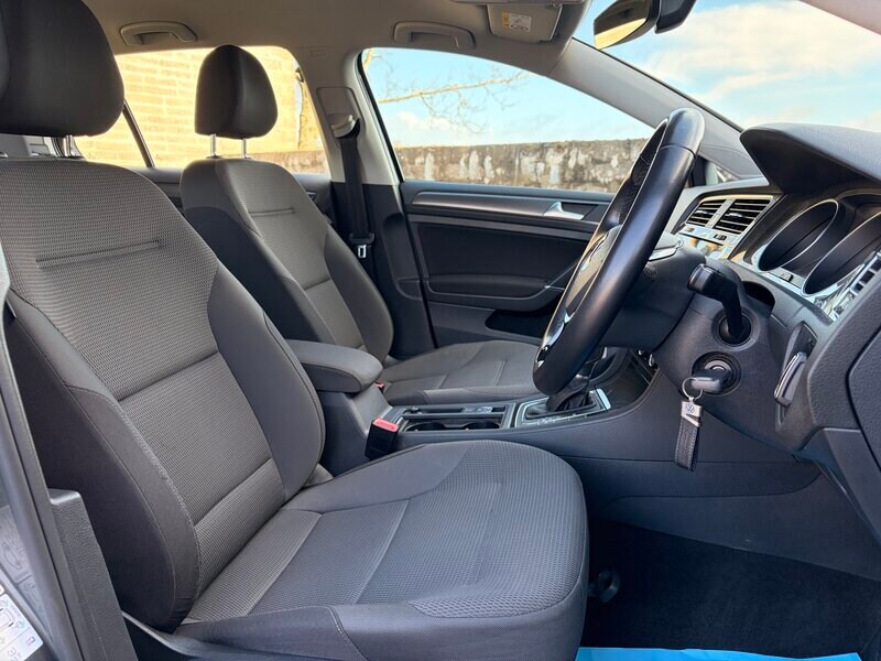 Used Volkswagen Golf 2018 for sale - 78059404: Photo 6