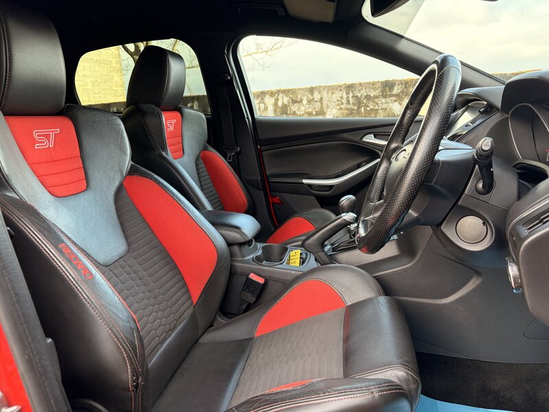 Used Ford Focus 2013 for sale - 78059403: Photo 3