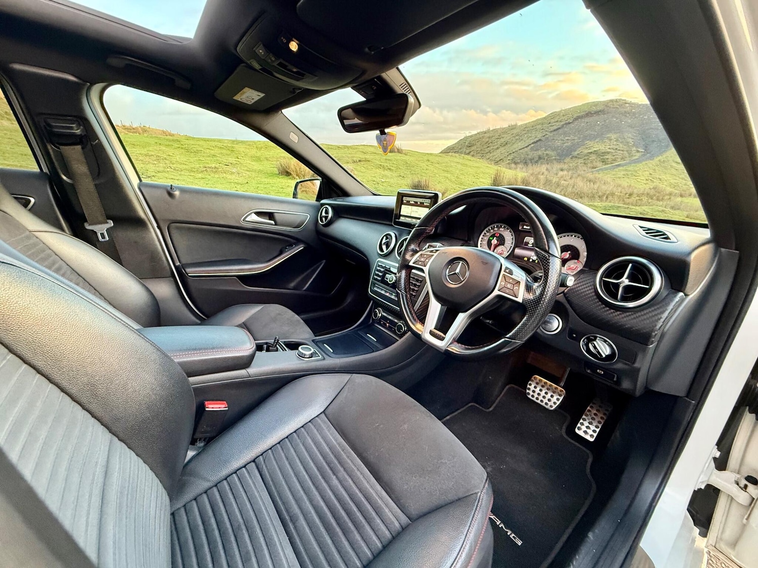 Used Mercedes-Benz A-Class 2015 for sale - 76953598: Photo 32