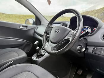 Used Hyundai i10 2018 for sale - 79609763: Photo