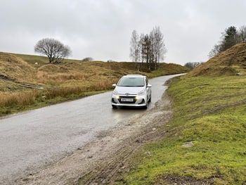 Used Hyundai i10 2018 for sale - 79609763: Photo