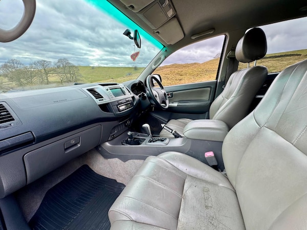 Used Toyota Hilux 2012 for sale - 75577389: Photo 33