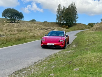 Used Porsche Taycan 2021 for sale - 76121540: Photo 3