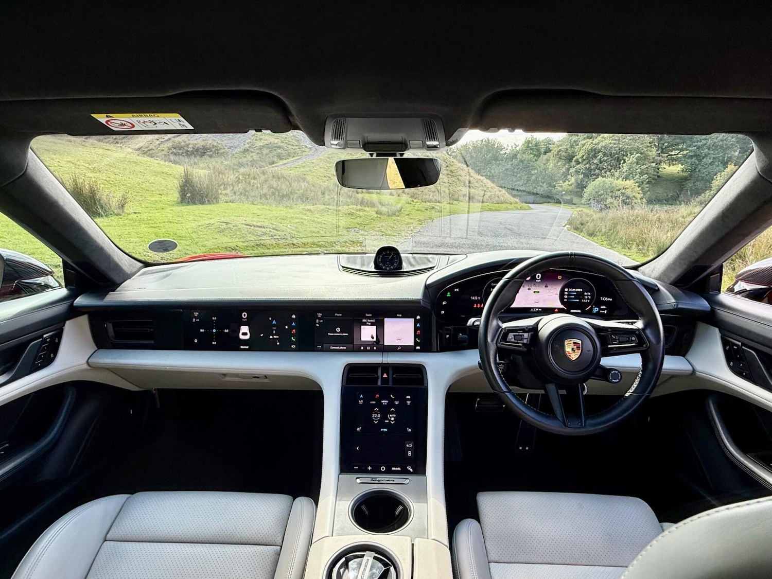 Used Porsche Taycan 2021 for sale - 76121540: Photo 46