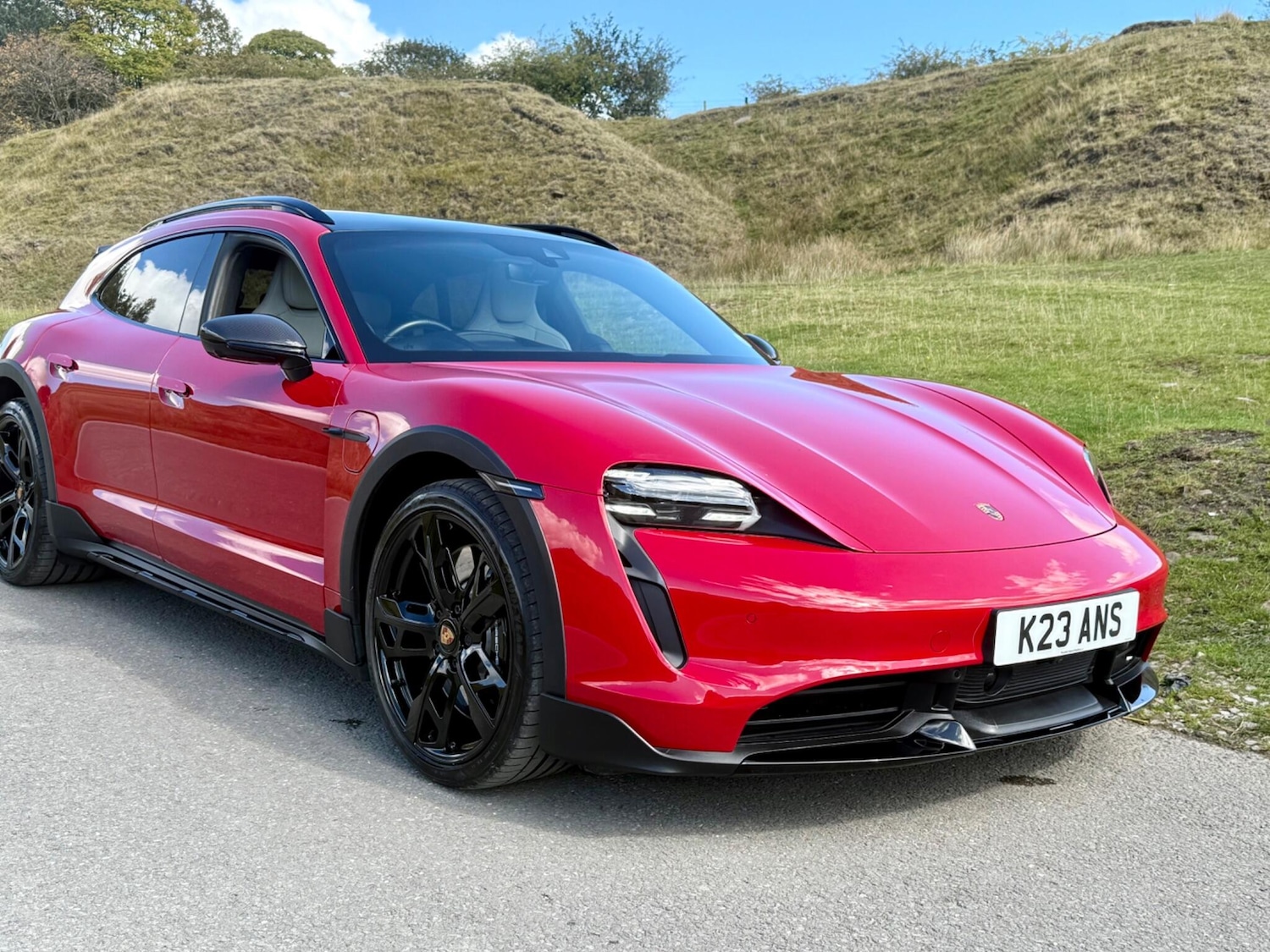 Used Porsche Taycan 2021 for sale - 76121540: Photo 8