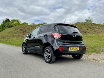Used Hyundai i10 2018 for sale - 75623646: Photo