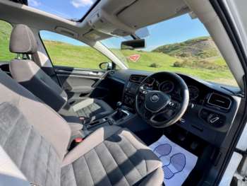 Used Volkswagen Golf 2016 for sale - 74521200: Photo