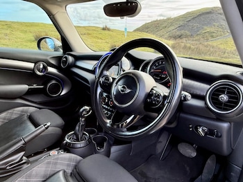 Used MINI Hatch 2015 for sale - 77131366: Photo