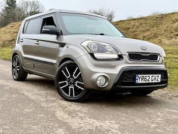 2012 (62) - 1.6 CRDi Quantum 5dr